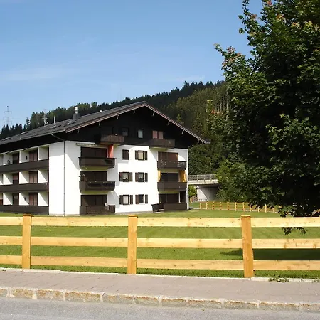 Welcome-Bienvenue-Добро Пожаловать Flachau Room photo